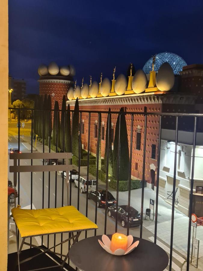 Apartamentos Enfrente Del Museo Dali Фигерас Экстерьер фото