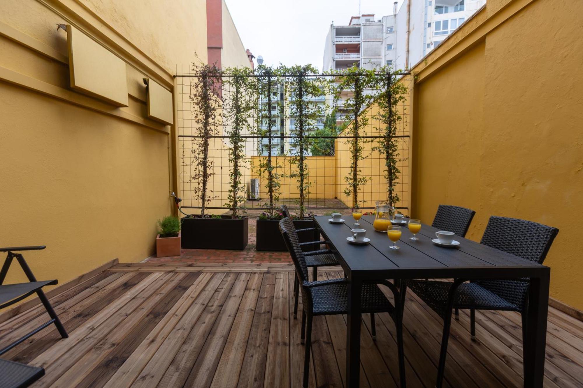 Apartamentos Enfrente Del Museo Dali Фигерас Номер фото